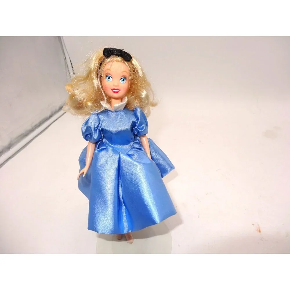Disney Classic Doll‎ Collection Alice in Wonderland Vintage